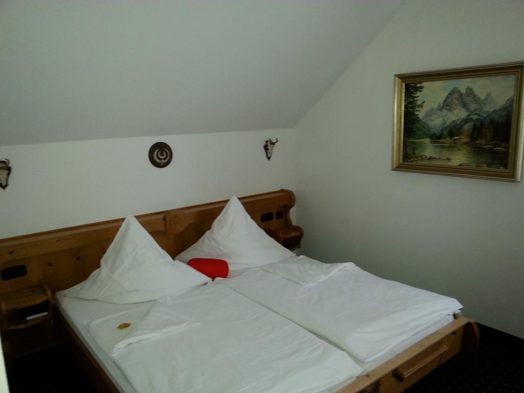 Brucker Gastehaus Hotel Fuerstenfeldbruck Habitación foto